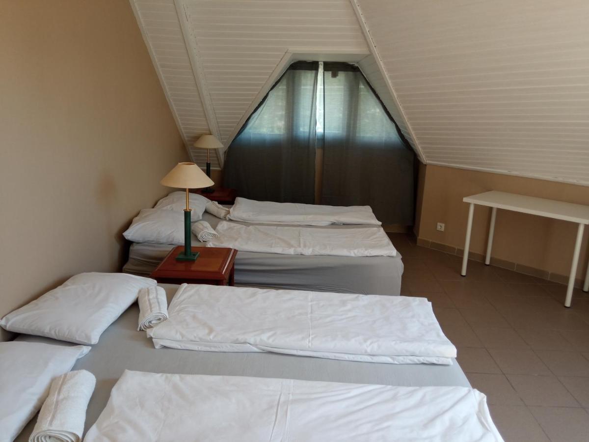 Retro Hotel Merid زاماردي المظهر الخارجي الصورة