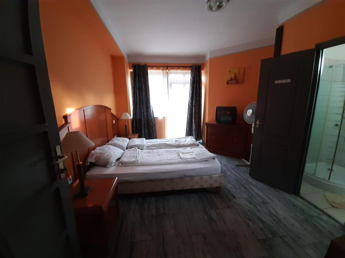 Retro Hotel Merid زاماردي المظهر الخارجي الصورة